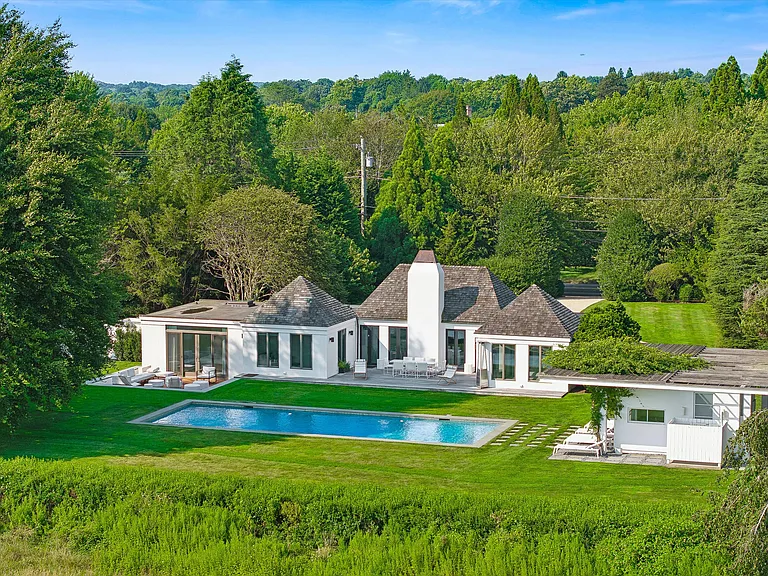 627 Sagaponack Rd — Photo 5