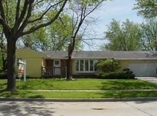 2307 W Clayton Crest Ave, Milwaukee, WI 53221