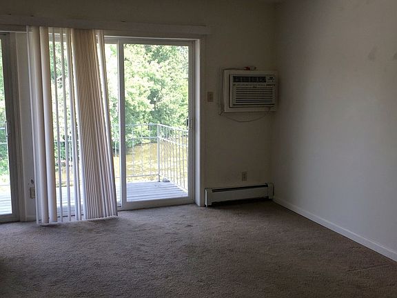 4th image of 410 Lippincott Blvd APT A34