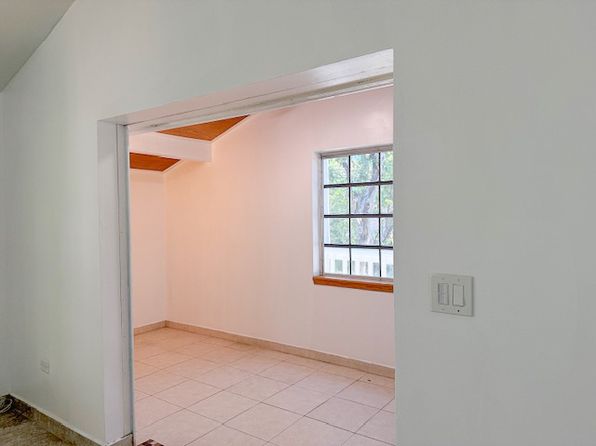 110 Artic Ave