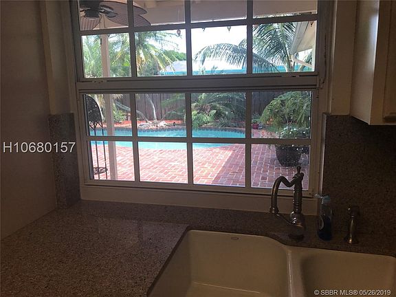 4th image of 10244 SW 50th St