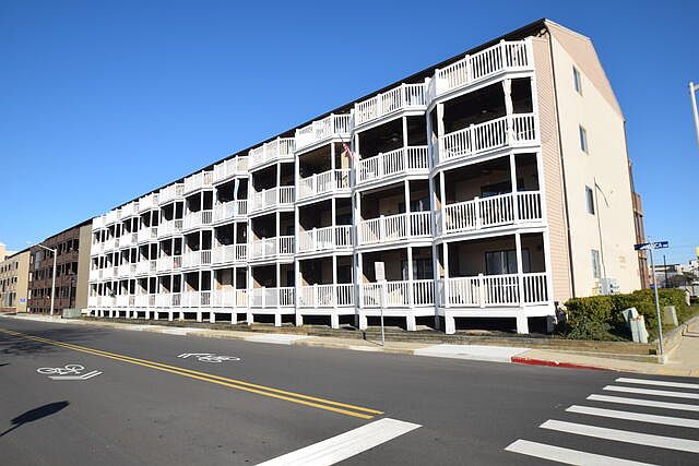 1st image of 12300 Jamaica Ave Unit 206