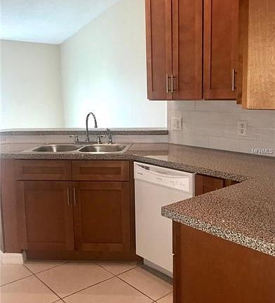 3rd image of 316 Jacksonville Ct