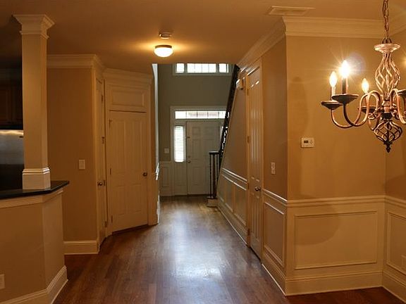 4th image of 5156 Meridian Ln