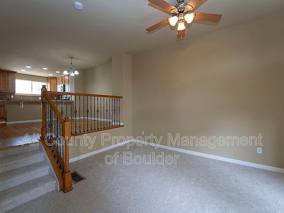 5th image of 1667 Venice Ln