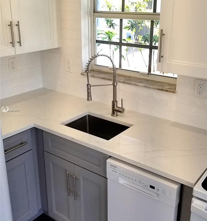 1st image of 125 NW 25th St #133