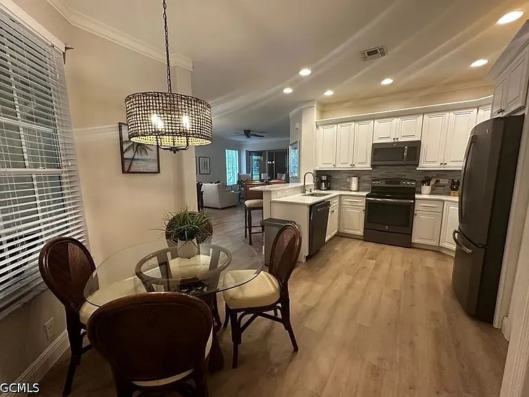 8837 E Bay Cir — Photo 7