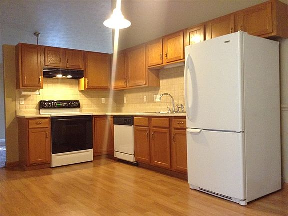 4th image of 7364 Brookstone Dr