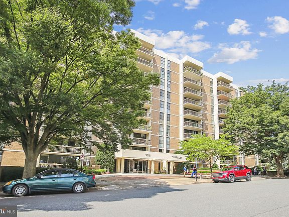 2nd image of 1016 S Wayne St APT 303