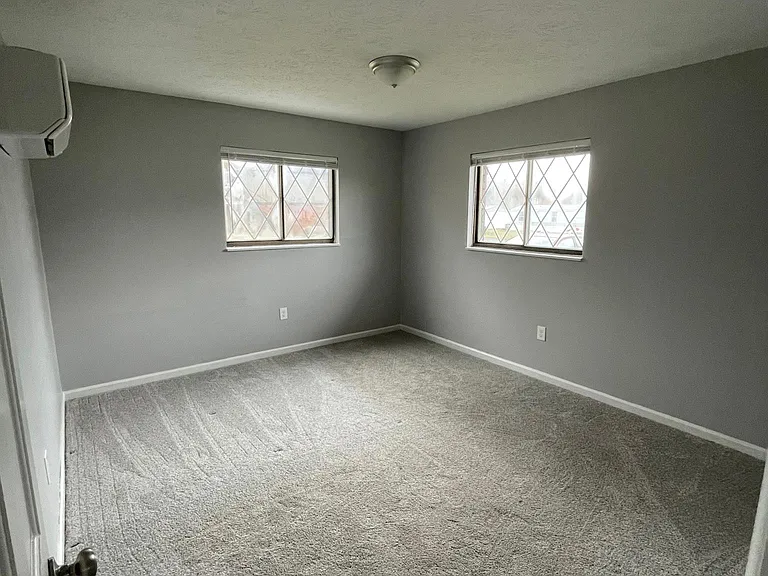 928 Crique Side Dr #1 — Photo 4