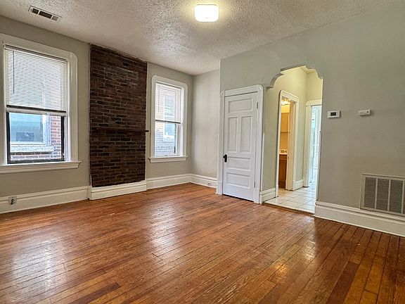 3rd image of 3934 Shaw Blvd #A