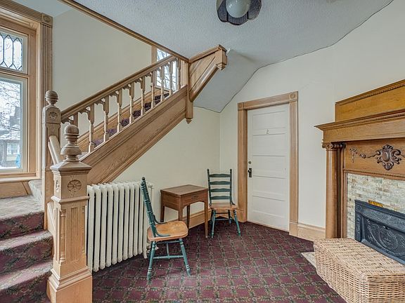 3rd image of 1913 Carroll Ave