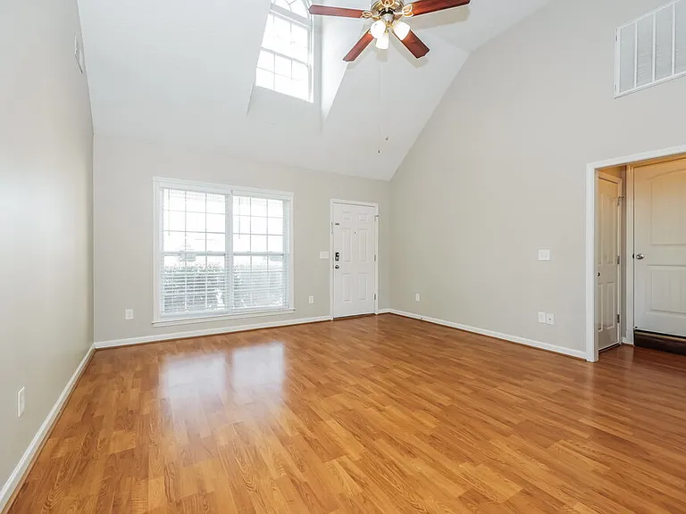 3360 Cornerstone Dr — Photo 5