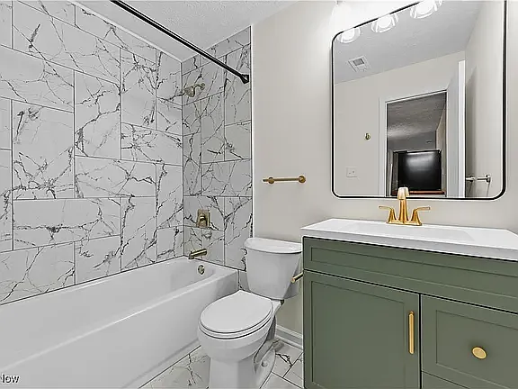 25735 Lorain Rd #426 — Photo 9