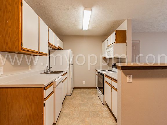 5th image of 8005 S 48th St APT 201