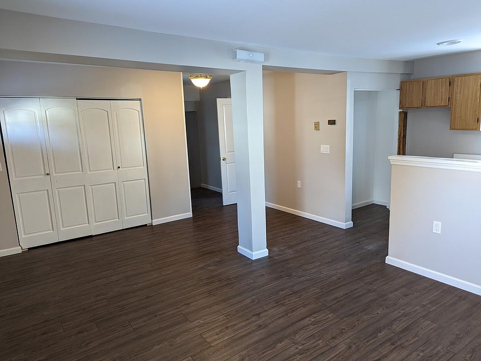 2 219 1/2 Oak St, Corinth, NY 12822 Zillow