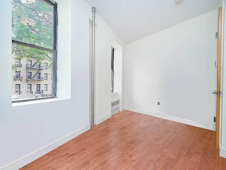 945 Saint Nicholas Ave #1D — Photo 9