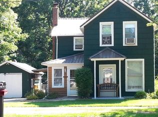 69089 Maple St, Edwardsburg, MI 49112