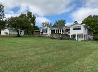 5272 Oak View Dr, Washington, MO 63090