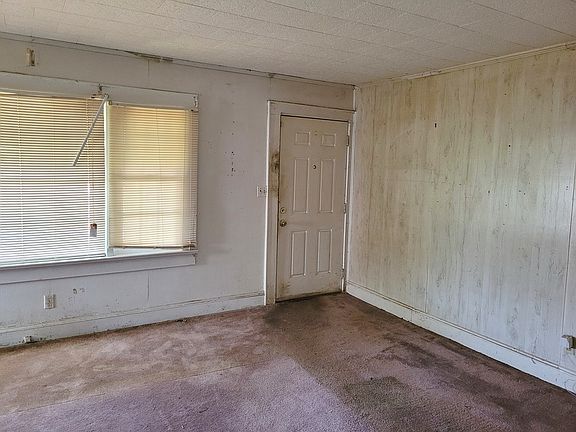 Additional Living Room