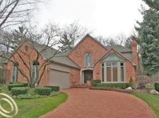 779 Windemere Ct #1, Bloomfield Hills, MI 48304