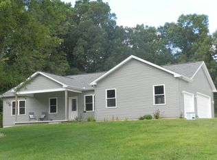 22560 Concord Ave, Mattawan, MI 49071