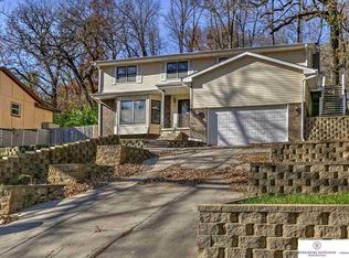 804 Kohl Rd, Bellevue, NE 68005