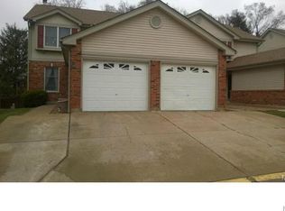 213 Deer Hollow Ct, O'Fallon, MO 63366