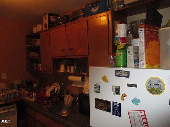 5th image of 1008 Hadley Rd