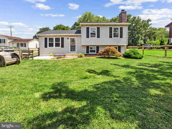 949 N Marlyn Ave, Essex, MD 21221