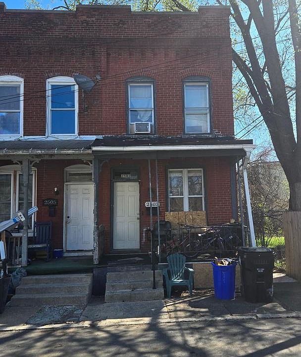 1st image of 2503 Agate St