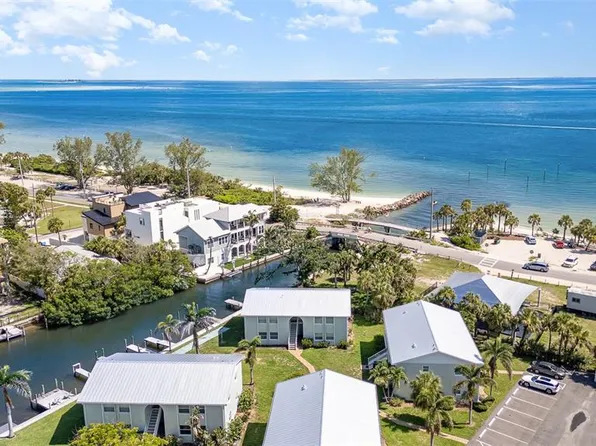 522 Pine Ave APT 8B, Anna Maria, FL 34216