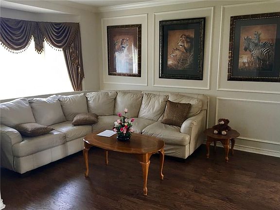 4th image of 1875 Polo Heights Dr