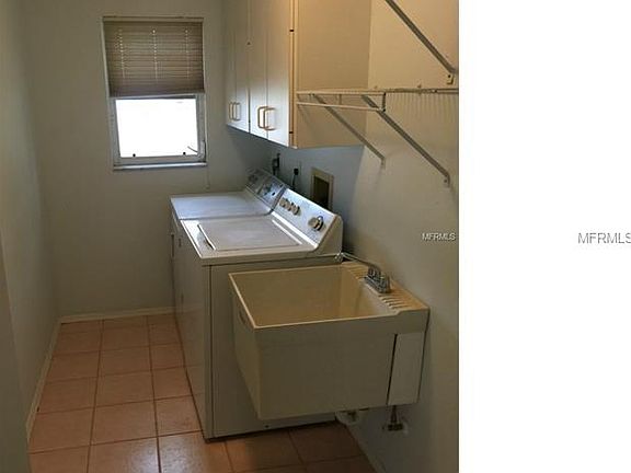 3rd image of 315 Woodvale Dr