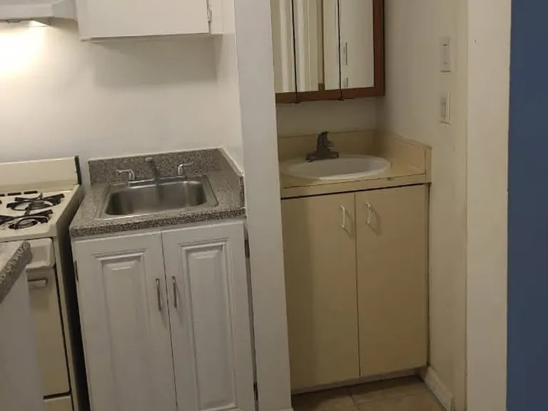 1202 Ridgewood Ave — Photo 6