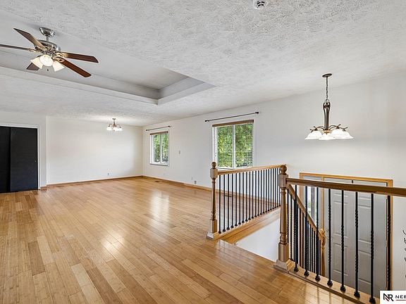 5th image of 742 W Joel St