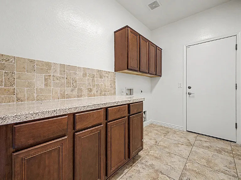16124 N 180th Ln — Photo 35