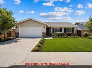 255 Cavendish Dr, Hemet, CA 92545