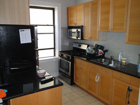 Kitchen with Island