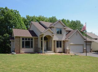 1470 Mary St N, Maplewood, MN 55119