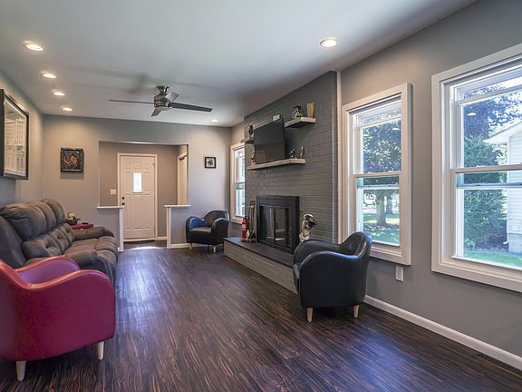 Modern updated floors 