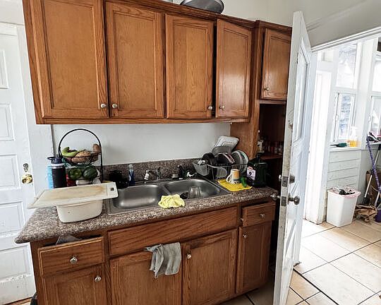 5th image of 2223 W 14th St