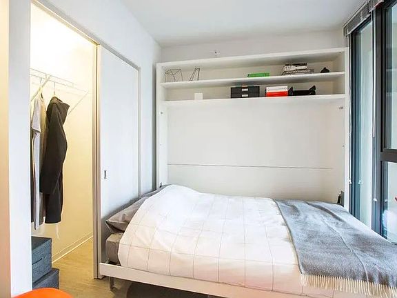 2nd image of 154 W Superior St #1205
