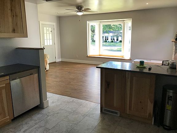5th image of 1109 W Highland Blvd