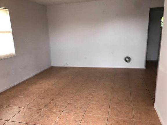 2nd image of 1417 N Federal Hwy APT 4
