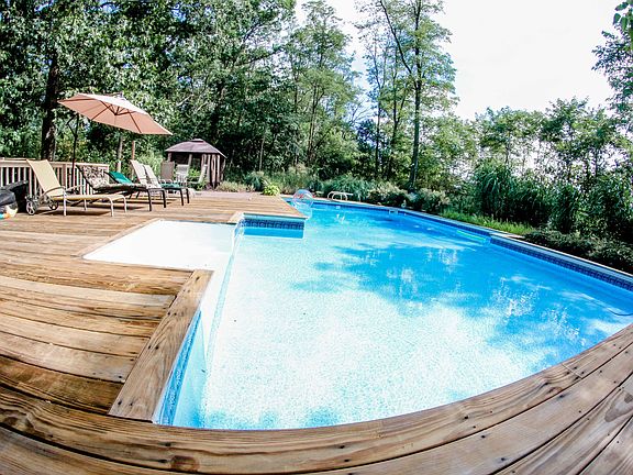 POOL AND DECK