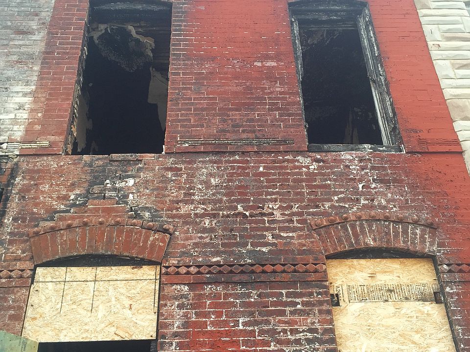 2nd image of 303 S Monroe St