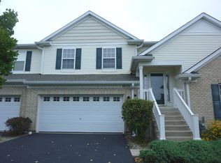 2632 Loren Ln, Algonquin, IL 60102