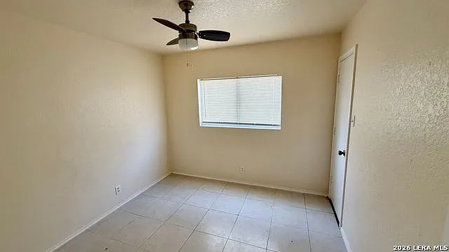 10026 Sungate Park — Photo 9