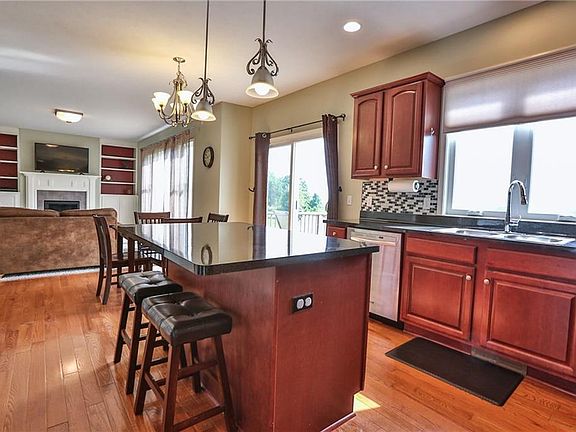 5th image of 3963 Acorn Hill Dr